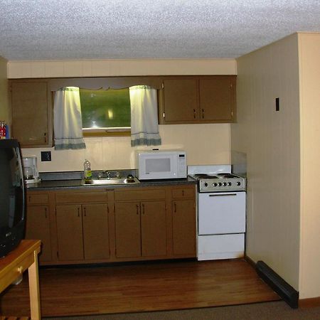 Red Carpet Inn On The Lake - Oneonta Luaran gambar