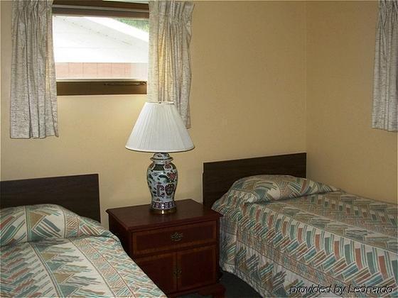 Red Carpet Inn On The Lake - Oneonta Luaran gambar