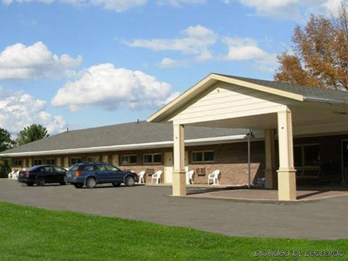 Red Carpet Inn On The Lake - Oneonta Luaran gambar